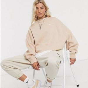 Nike Fleece Oversized Cropped Crewneck Sweatshirt